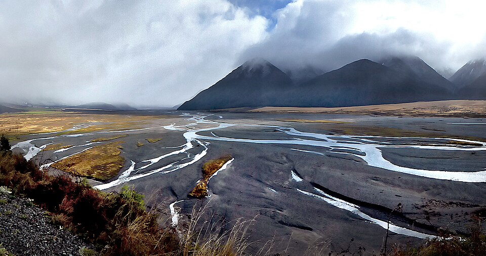 transfer/refs/braided_lowangle_overcast_nz.jpg