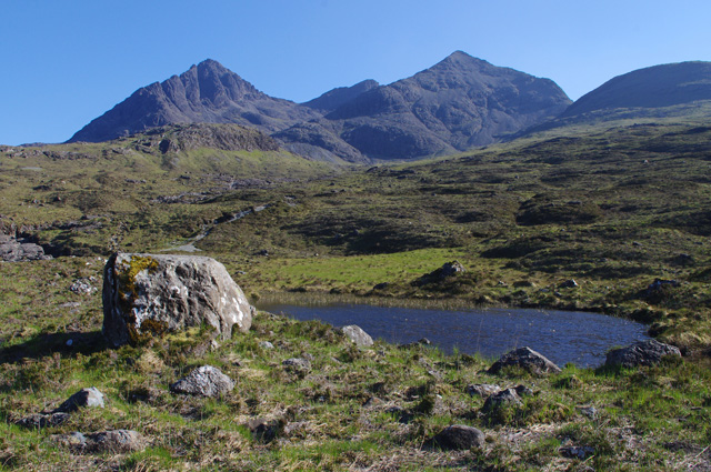 pedagogy/observation/refs/r14_boulder_and_lochan.jpg