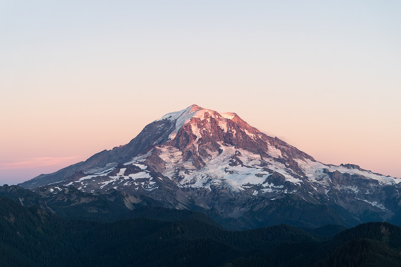 elements/snowpeak/refs/Mount_Rainier_September/commons_Rainier20200906_jpg_b01edb80.jpg