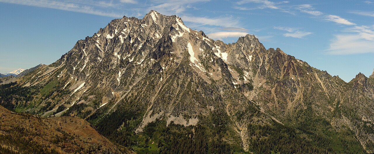 elements/snowpeak/refs/Mount_Stuart_Washington/commons_Mount_Stuart_7814p_JPG_5b777f82.jpg